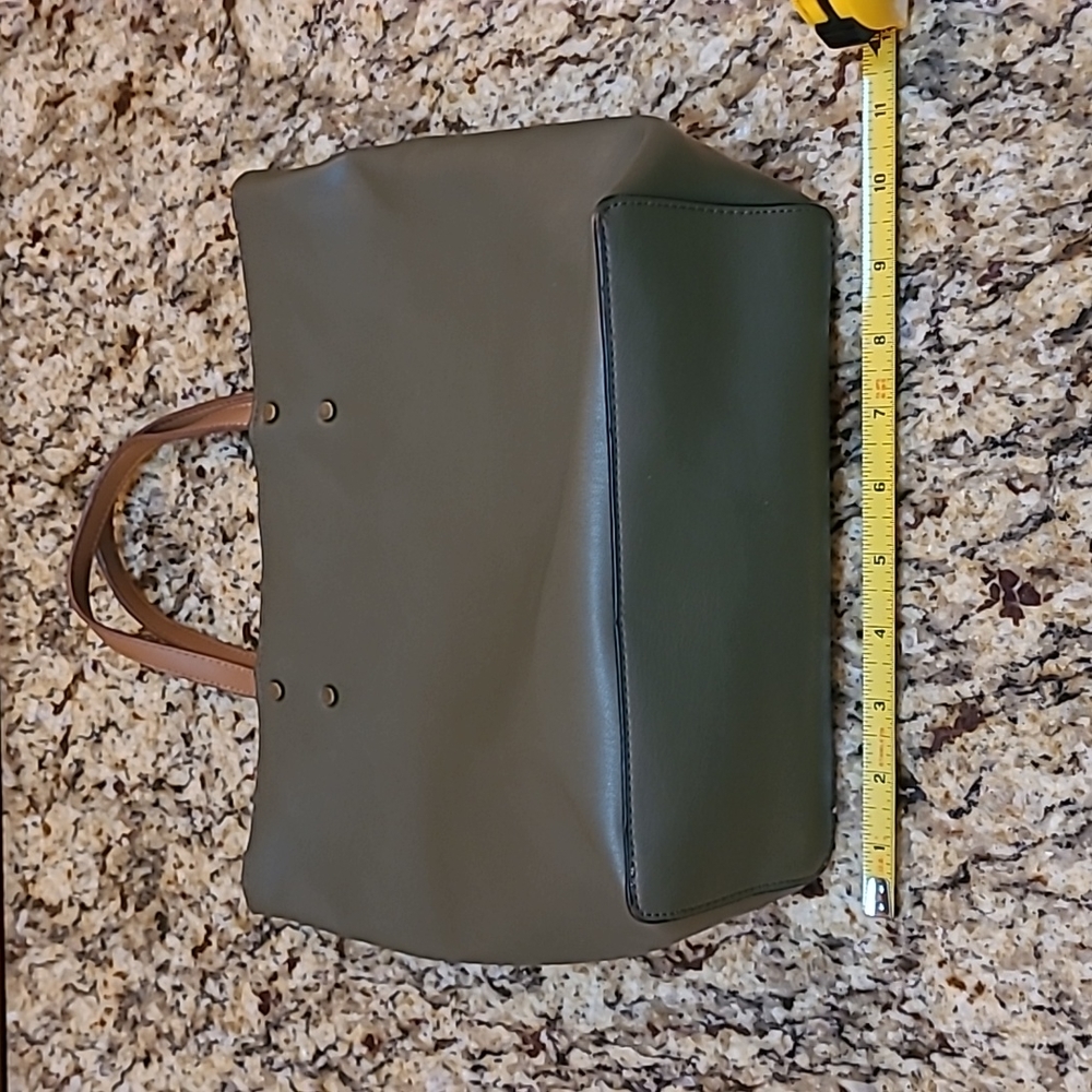 Olive Color Tote - Picture 6 of 9
